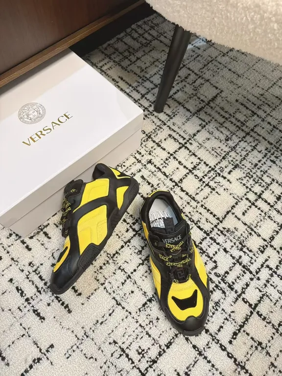 Versace Shoe 